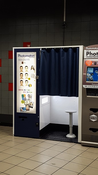 Découvrez le Photomaton à proximité du Carrefour à Bordeaux 🎞️